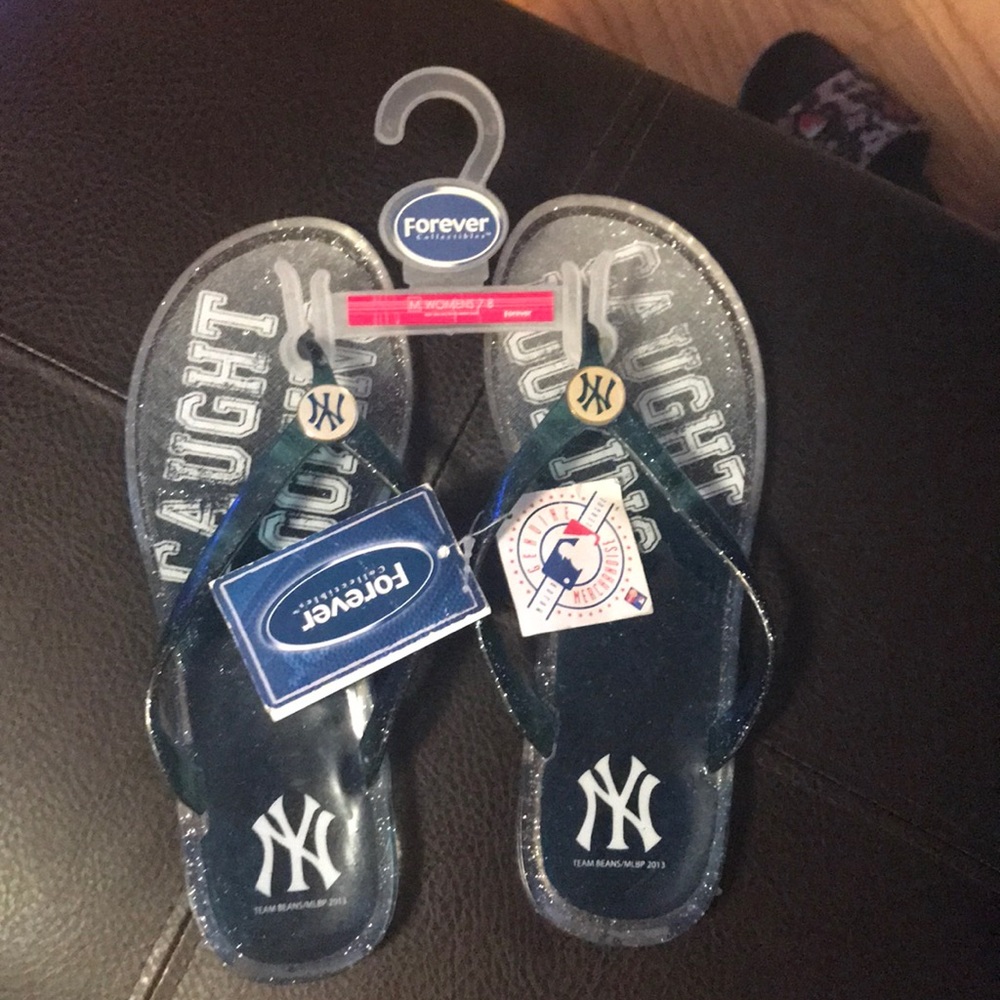 Brand New NY Yankees Glitter Jelly Flip Flops